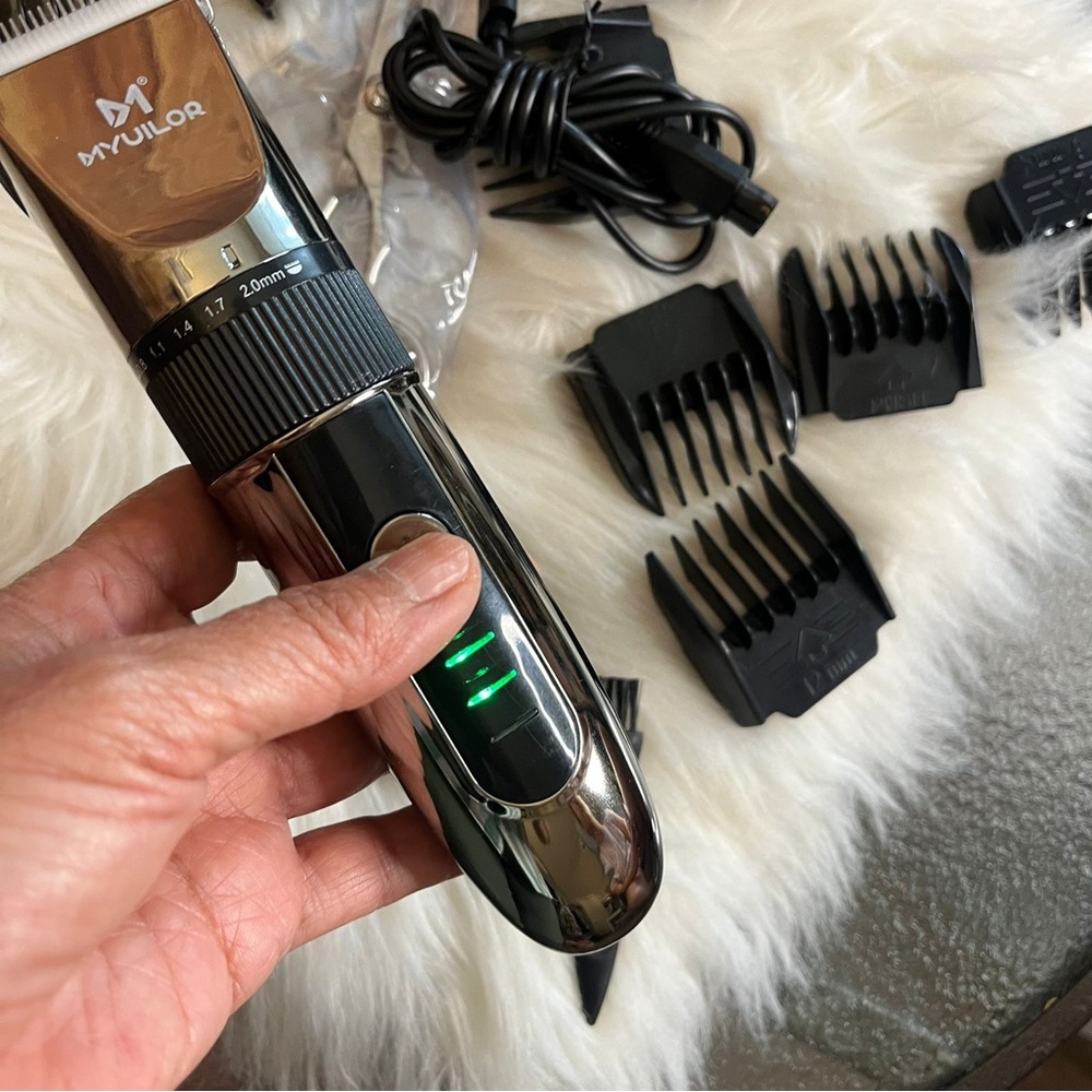 Myuilor Dog Grooming Clipper Kit Cordless Pet Hair Trimmer w Guards Scissors